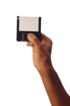Скачать PNG картинку на прозрачном фоне Рука держит дискету